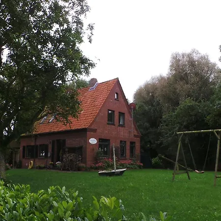 Lueken Apartment *
